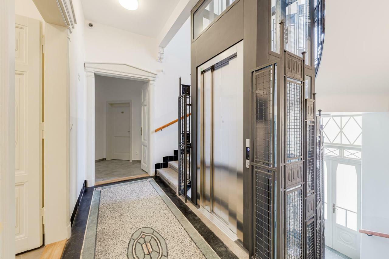 Gold Art Apartments Prága Kültér fotó